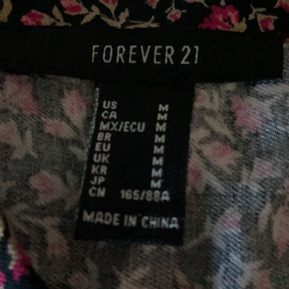 Forever 21 Sleeves Crop Top - Picture 4 of 4